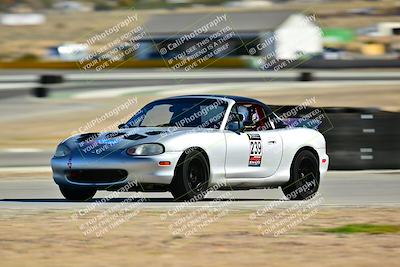 media/Dec-13-2025-Extreme Speed (Sat) [[d129ecb0b9]]/Beginner/Session 2 (Turn 4)/